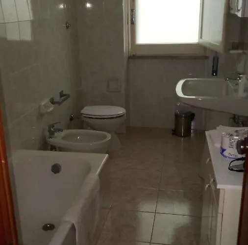 Lungomare 10 Posti Fronte Mare Apartment